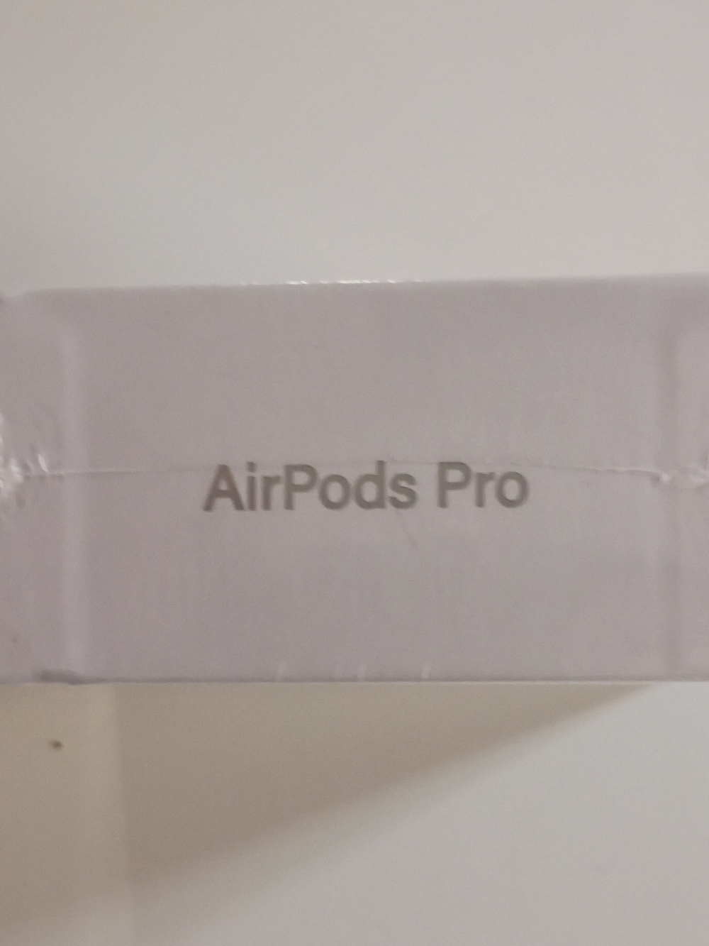 Apple AirPods Pro (2nd generation) Charging Case - White
